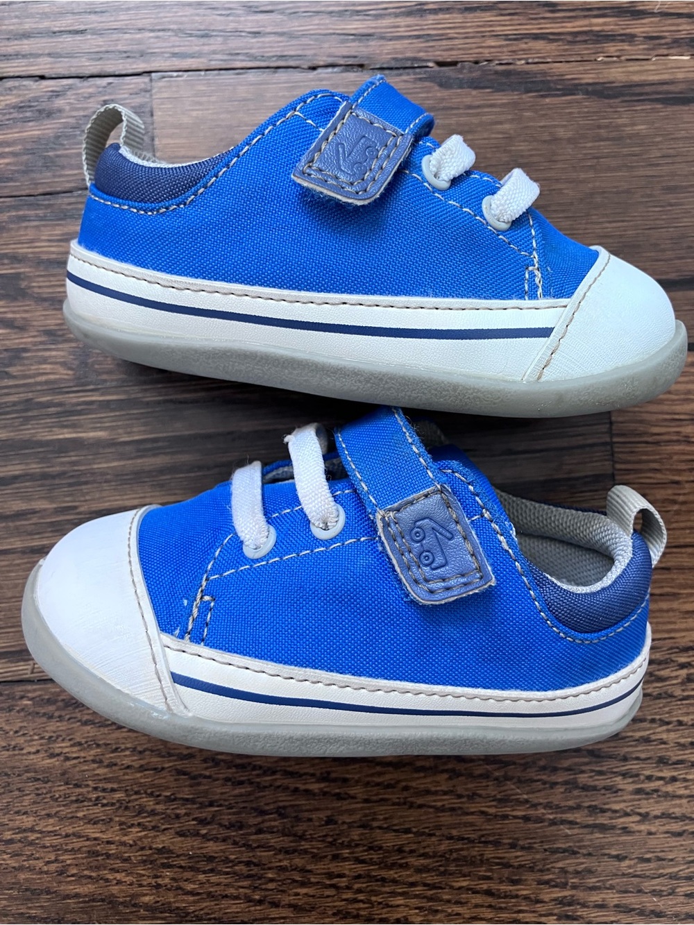 See Kai Run Stevie Mini Sneakers - Kelly Blue - Size 6 - Picture 5 of 10